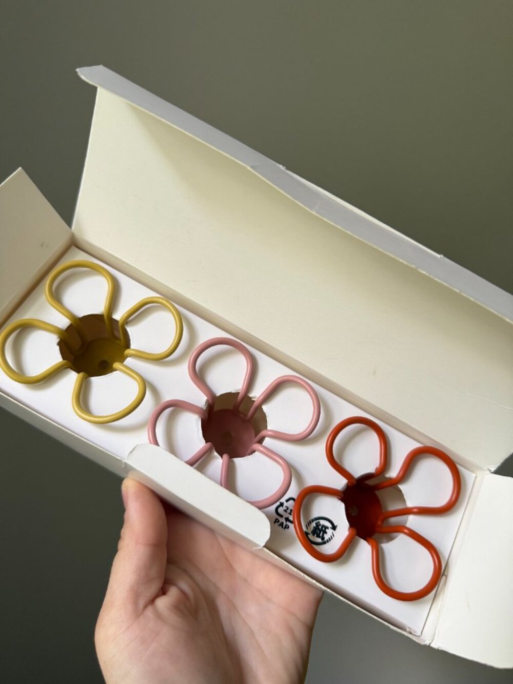 New Unused IKEA OMMJÄNGE Metal Wire Floral Flower Wall Hooks 3 Multipack